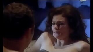 سكس الفنانه المصريه يسرا ومحمود حميدة راكب كسها وفشخها نيك علي الاخر