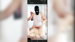 ديوث راكب فوق مراته فشخها نيك وهو بيصورها وبتقوله اه كسي مش قادره استحمل براحه - سكس عربي نيك نار