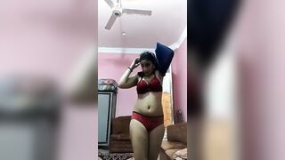 أفجر شرموطة مصرية تعرض جسمها وترقص بقميص نوم اسود نسوان محترفه السكس | سكس و رقص بلدي