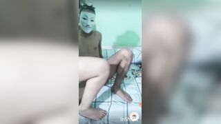 سكس مصري جامد عنتيل ينيك كس لبوه ويفشخها بكل الأوضاع علي السرير