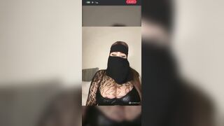 سكس شرموطه مصريه منقبه بتضرب سبعه ونص وكلام ناااار سكس لايف