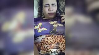 سكس مصري شرموطه خاينه بتتناك من عشيقها وجوزها بيكلها في التليفون