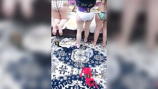 سكس دياثة عربي الخول السوري بيعرض كس شراميط عيلته بزازهم و طيازهم البيضة الملبن