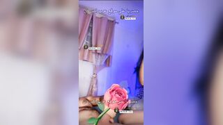 الاخ الديوث ينيك مرات اخوه ويلحس كسها الملبن و يقطع كسها