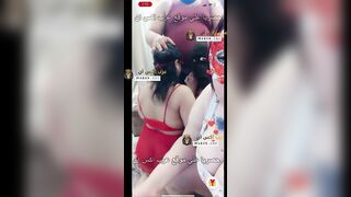 مصرية هيجانة دخلت زب كله في كسها قاعدة عليه تعال نيك كسي بقى