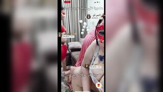 مصرية هيجانة دخلت زب كله في كسها قاعدة عليه تعال نيك كسي بقى